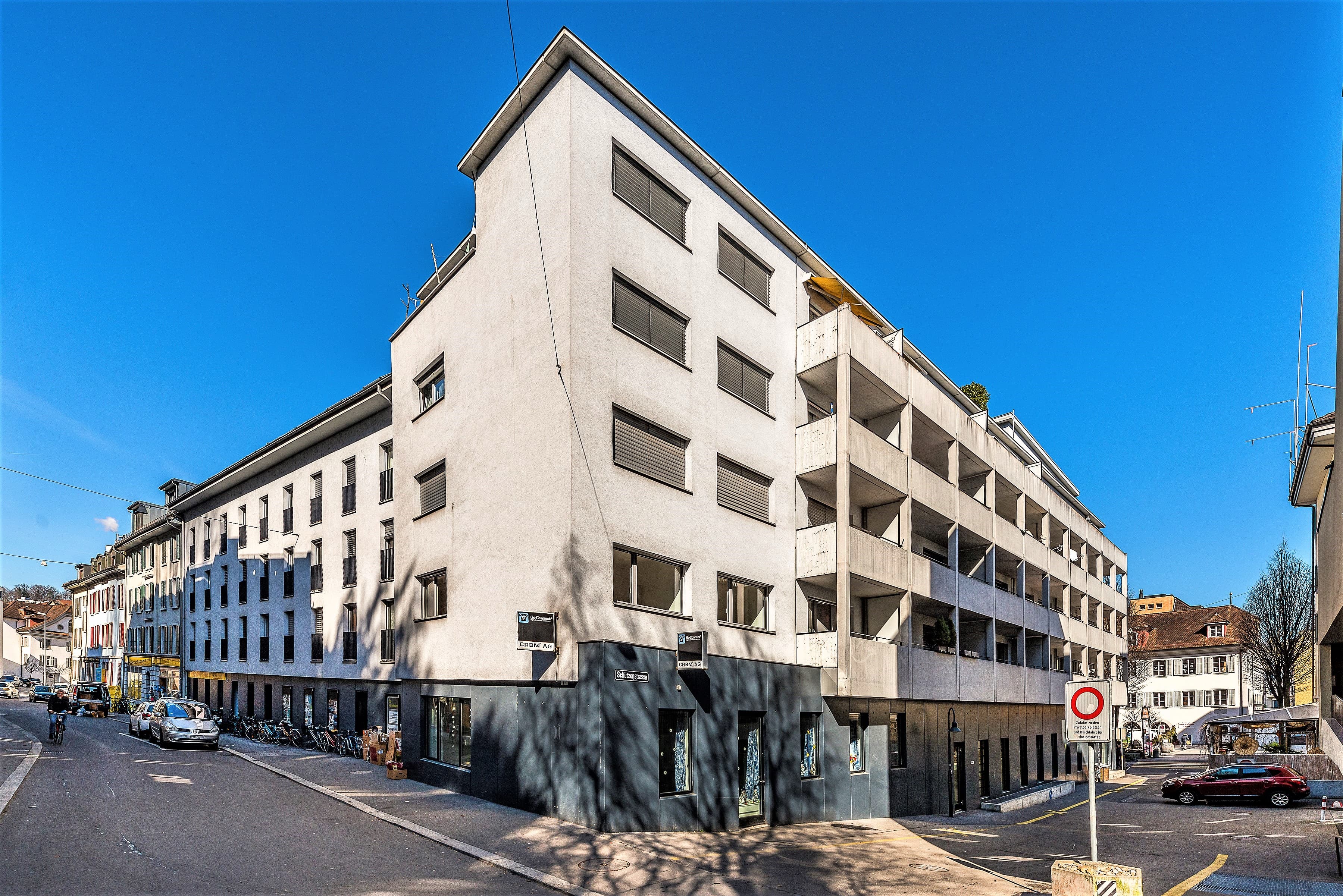 Helle und grosszügige 2-Zimmer-Wohnung an zentraler Lage