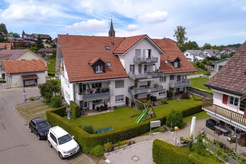 Schöne Wohnung mit Sitzplatz